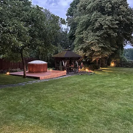 Вілла Pogo Dom Nad Narwia - 4 Sypialnie, Duza Sauna, Balia, Pomost, Plac Zabaw *