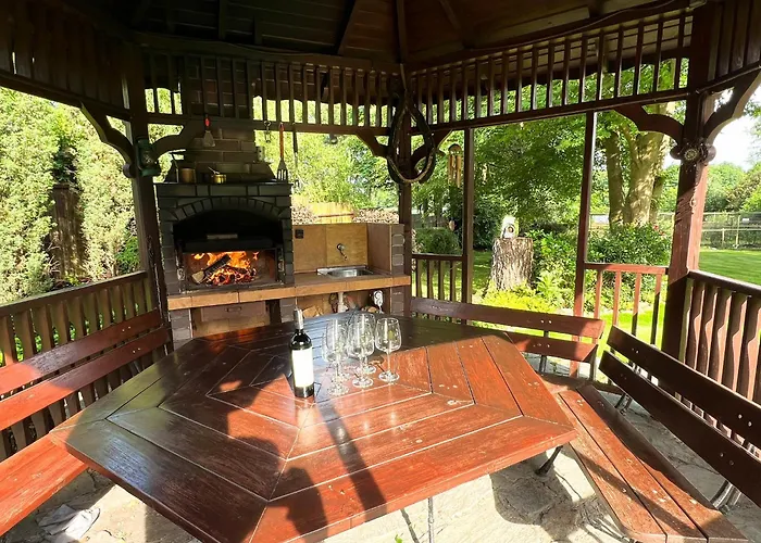 Pogo Dom Nad Narwią - 4 Sypialnie, Balia, Własny Pomost, Plac Zabaw *