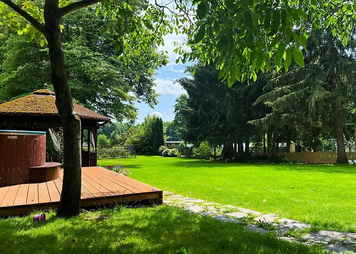 Villa Pogo Dom Nad Narwia - 4 Sypialnie, Duza Sauna, Balia, Pomost, Plac Zabaw