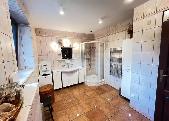 Villa Pogo Dom Nad Narwia - 4 Sypialnie, Duza Sauna, Balia, Pomost, Plac Zabaw