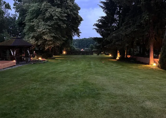 Pogo Dom Nad Narwią - 4 Sypialnie, Balia, Własny Pomost, Plac Zabaw Willa