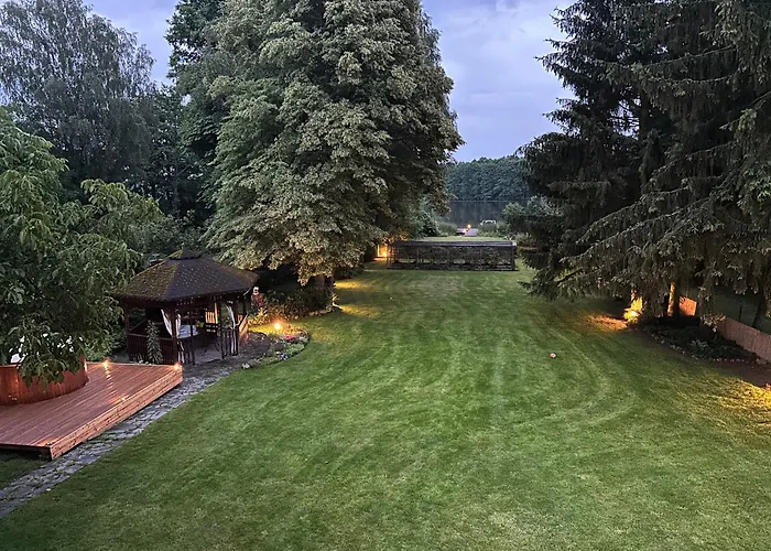 Pogo Dom Nad Narwią - 4 Sypialnie, Balia, Własny Pomost, Plac Zabaw Willa